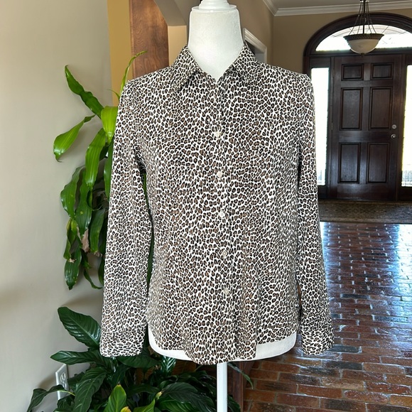 Talbots animal print fitted button up shirt sz 10P - Picture 2 of 14